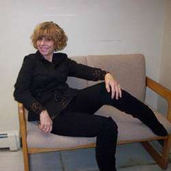 DonnaRa's Chat & Dating Profile