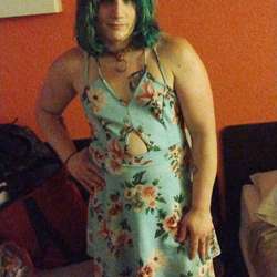 Kristenbttmslut's Chat & Dating Profile