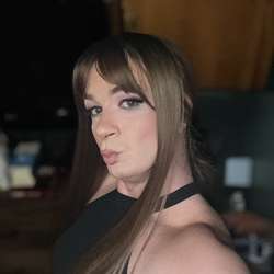 Tiffani01's Chat & Dating Profile